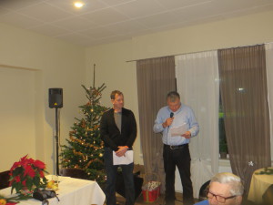 Andreas Schunk und Uwe Sinast (v.l.n.r.) bei der Weihnachtsansprache